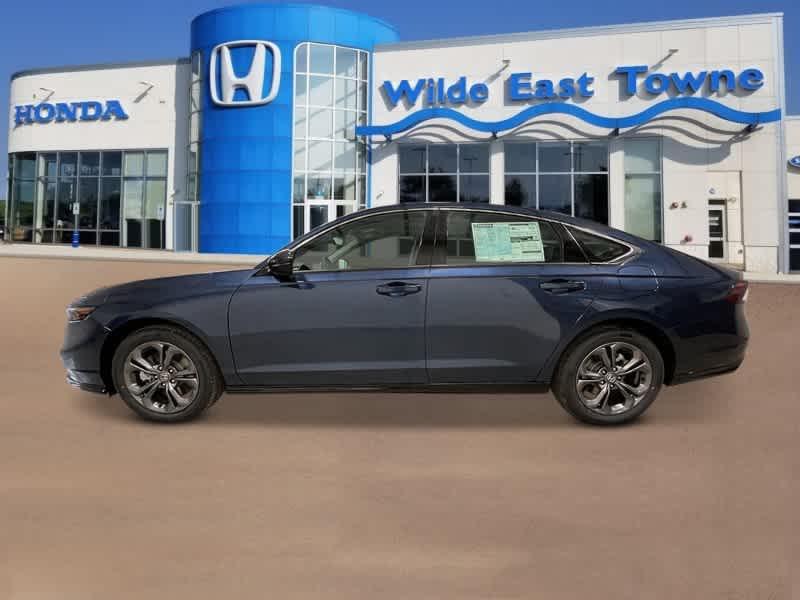 new 2025 Honda Accord Hybrid car