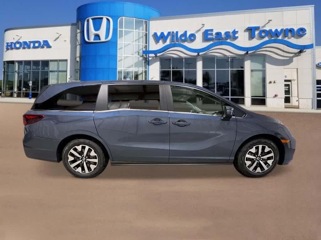 new 2026 Honda Odyssey car, priced at $43,090