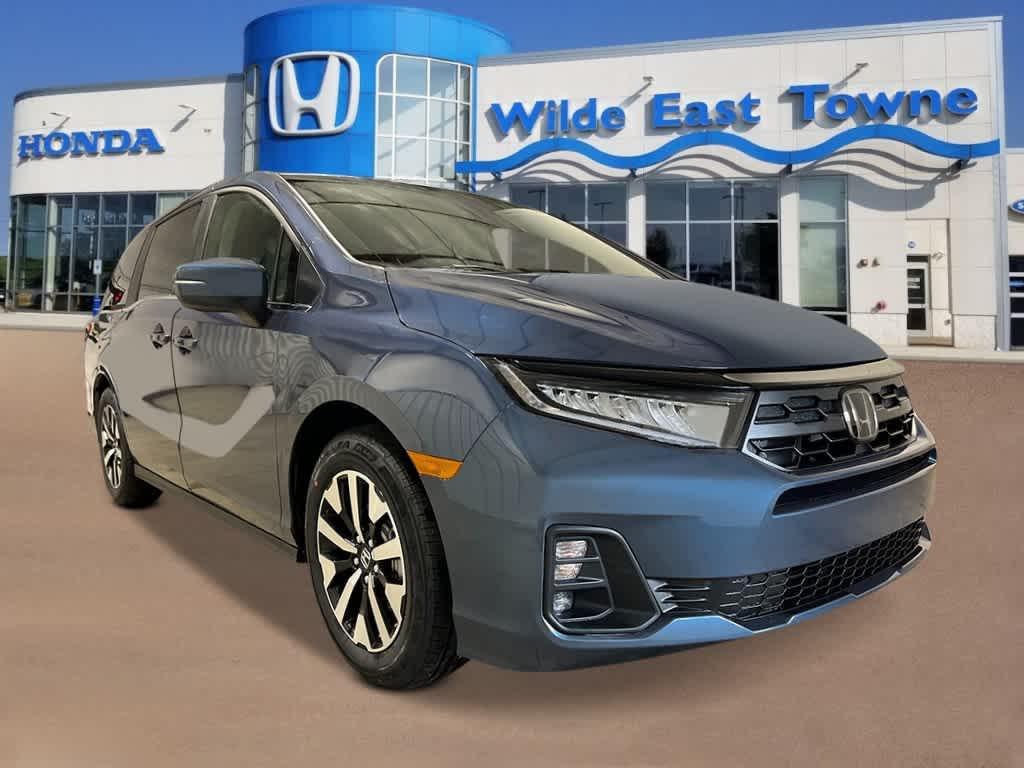 new 2026 Honda Odyssey car, priced at $43,090