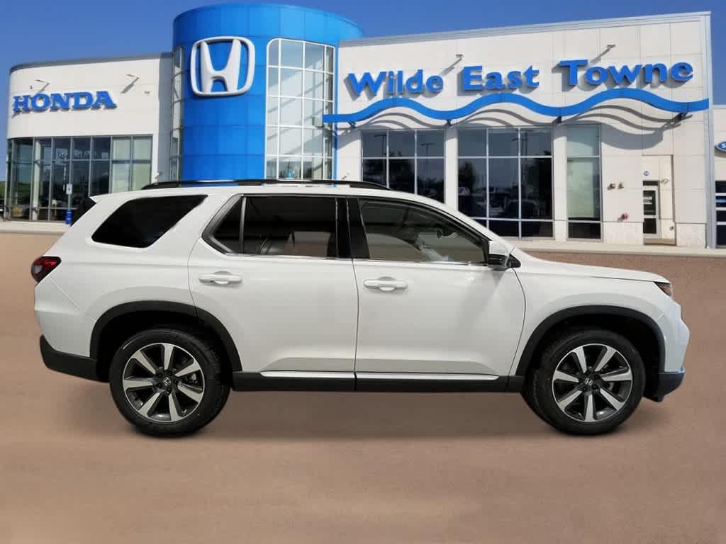 new 2025 Honda Pilot car, priced at $48,457