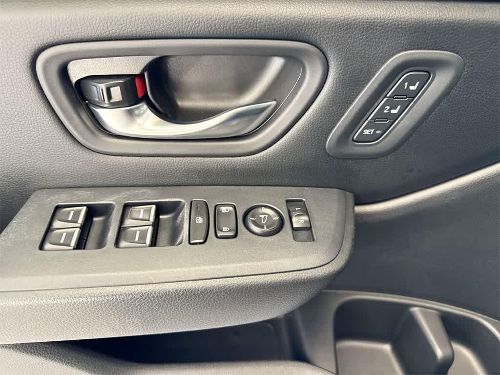 used 2023 Honda Pilot car, priced at $36,931