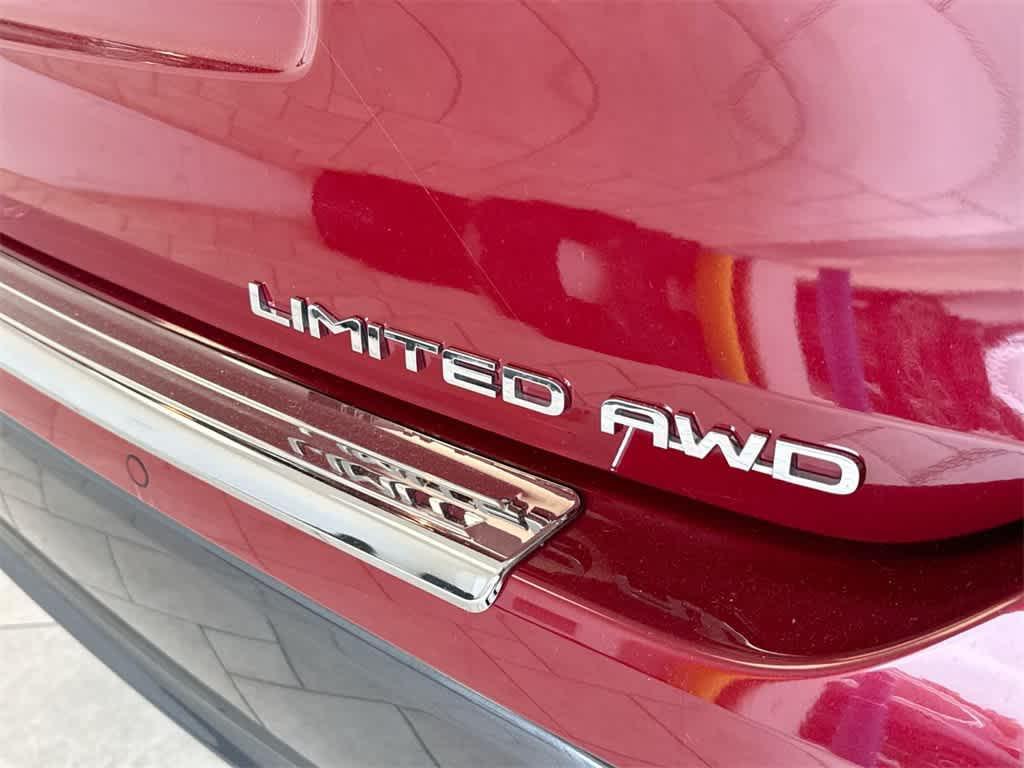 used 2021 Toyota Highlander car, priced at $40,674