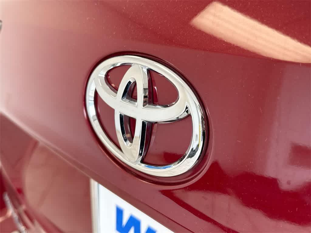 used 2021 Toyota Highlander car, priced at $40,674