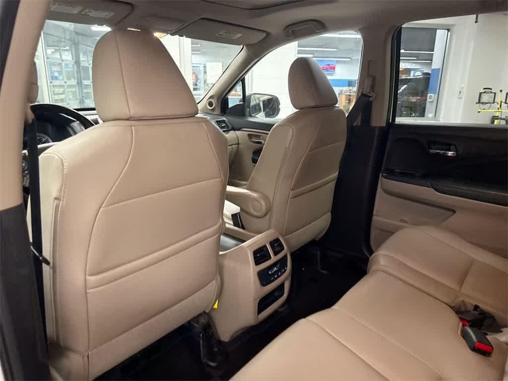 used 2016 Honda Pilot car, priced at $15,096