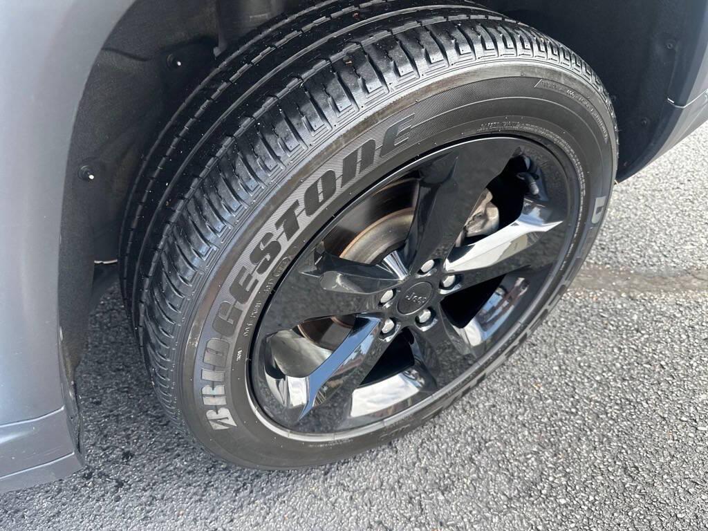 used 2023 Jeep Grand Cherokee L car, priced at $34,995