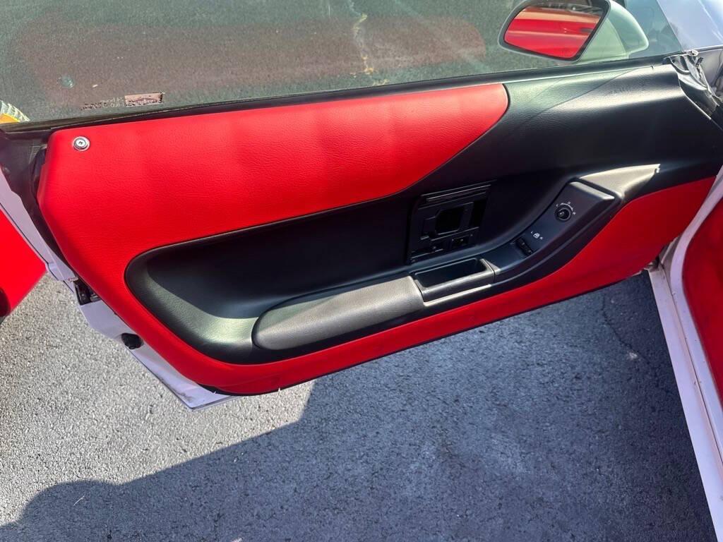 used 1995 Chevrolet Corvette car, priced at $12,995