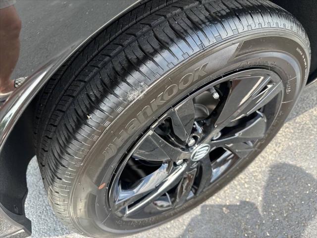 used 2025 Buick Encore GX car, priced at $27,995