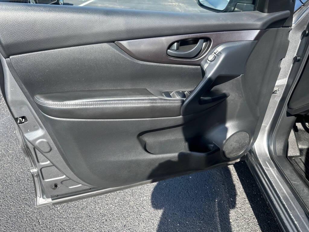 used 2021 Nissan Rogue Sport car, priced at $17,995