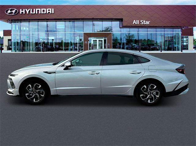 new 2024 Hyundai Sonata car, priced at $30,255