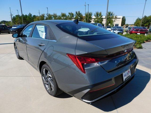 new 2024 Hyundai Elantra car, priced at $27,005