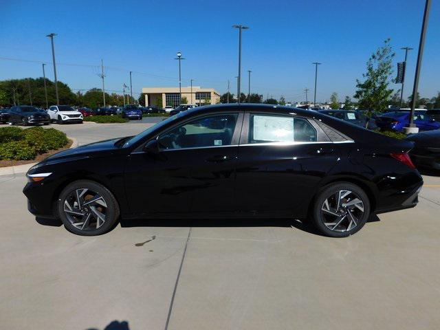 new 2024 Hyundai Elantra car, priced at $27,005