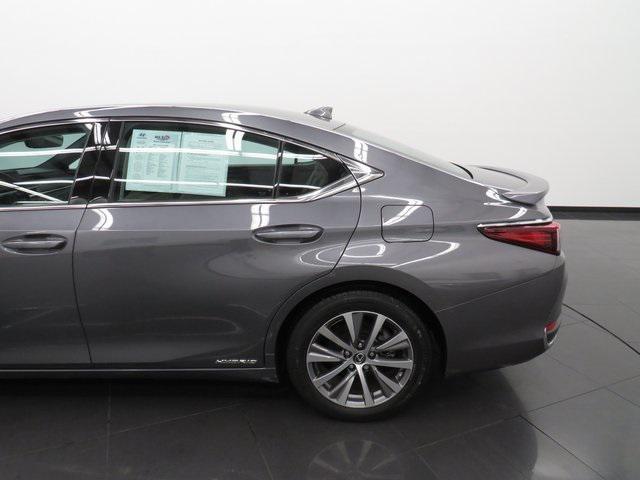 used 2021 Lexus ES 300h car, priced at $35,490