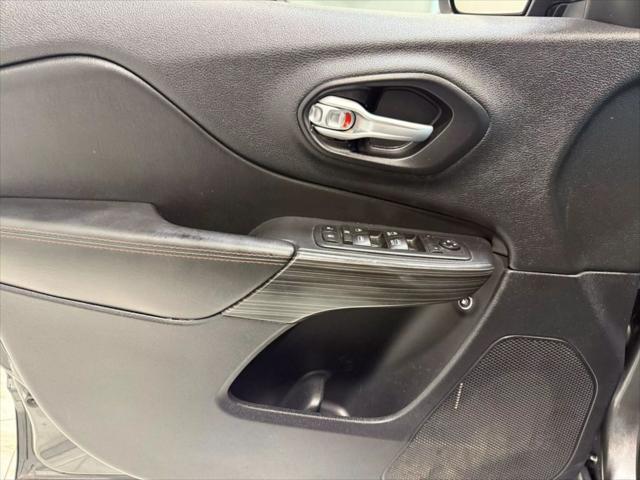 used 2016 Jeep Cherokee car, priced at $10,595