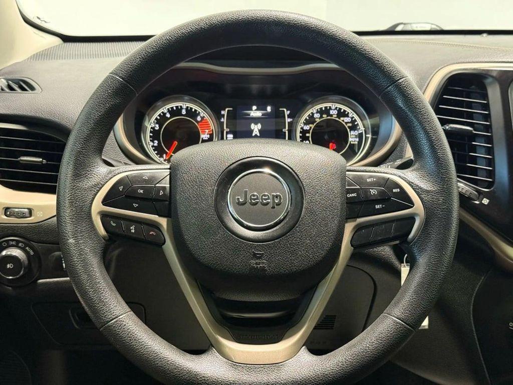 used 2018 Jeep Cherokee car, priced at $12,995