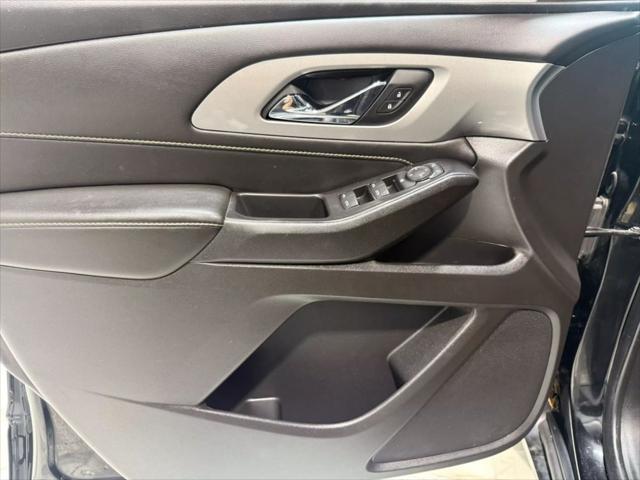 used 2021 Chevrolet Traverse car, priced at $17,995