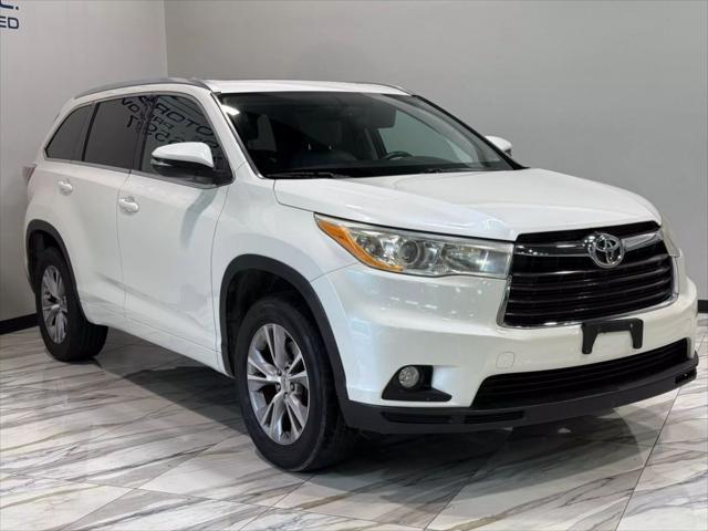 used 2014 Toyota Highlander car, priced at $16,995