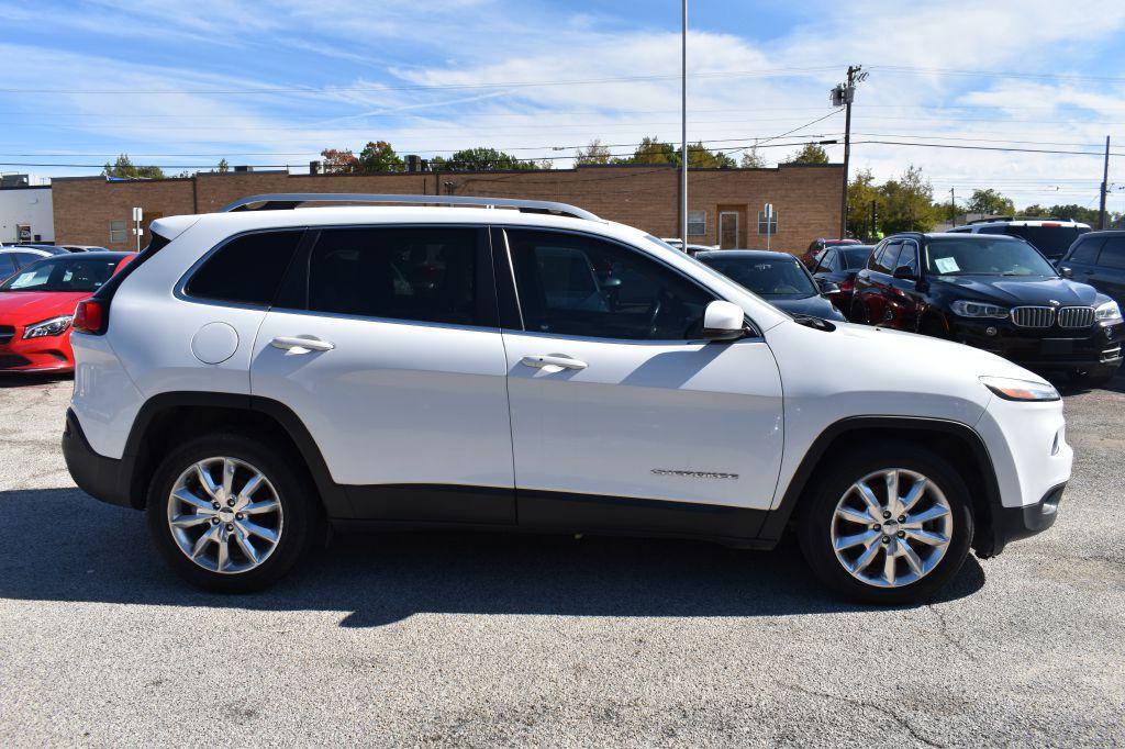 used 2016 Jeep Cherokee car, priced at $12,495