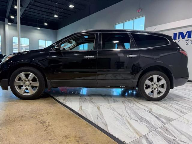 used 2015 Chevrolet Traverse car, priced at $11,495