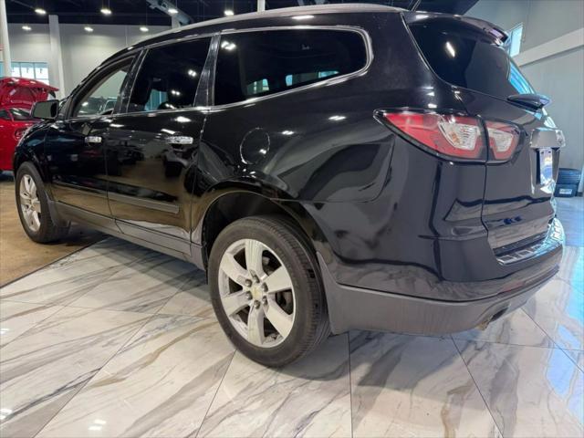 used 2015 Chevrolet Traverse car, priced at $11,495