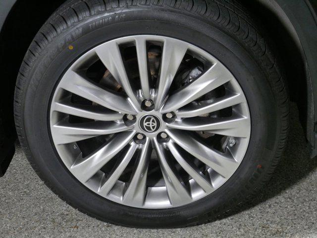 used 2022 Toyota Highlander car, priced at $42,496