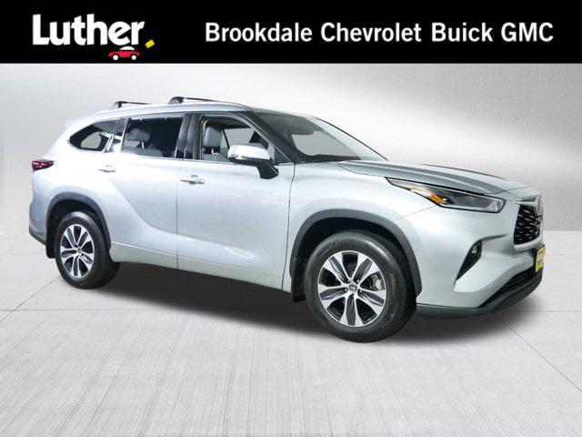 used 2021 Toyota Highlander car, priced at $37,696