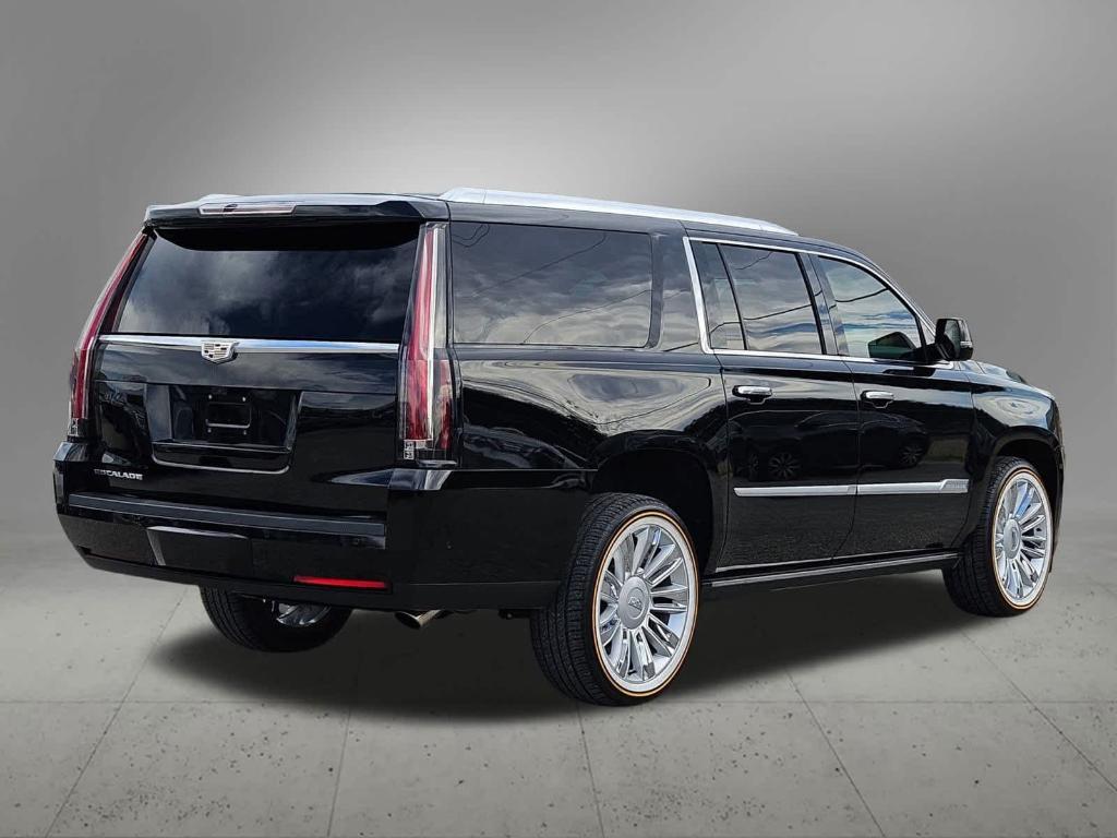 used 2020 Cadillac Escalade ESV car, priced at $34,100