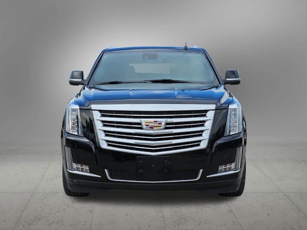 used 2020 Cadillac Escalade ESV car, priced at $34,100