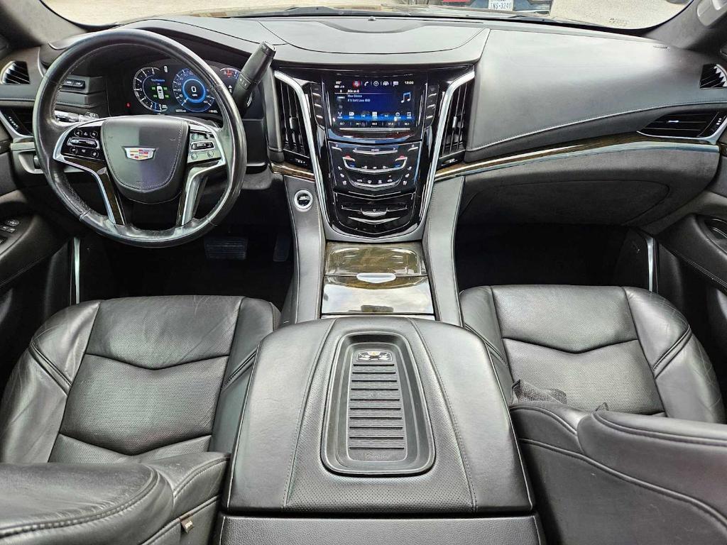 used 2020 Cadillac Escalade ESV car, priced at $34,100