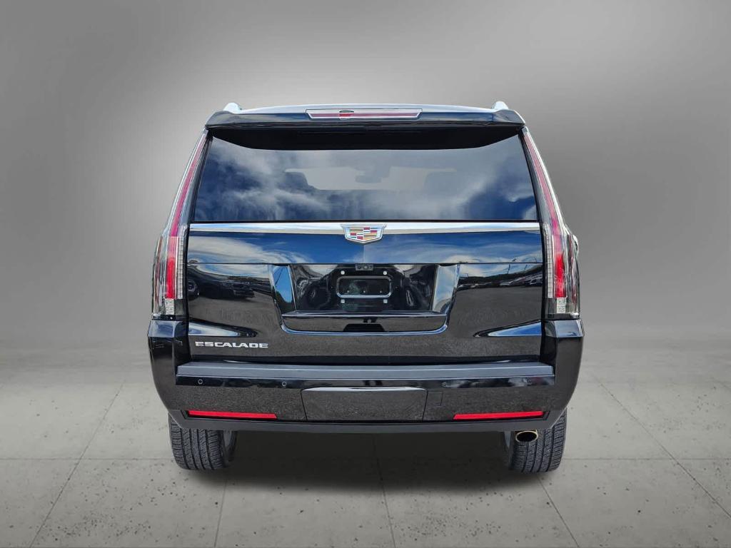 used 2020 Cadillac Escalade ESV car, priced at $34,100