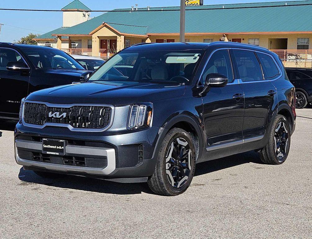 used 2023 Kia Telluride car, priced at $35,433