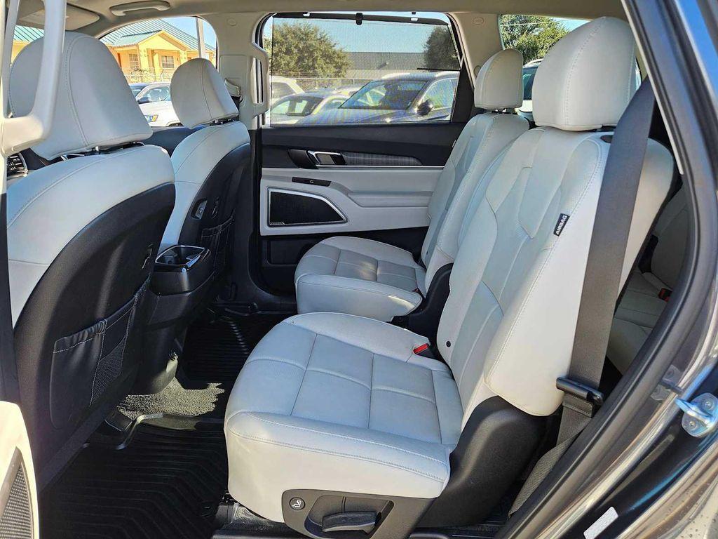 used 2023 Kia Telluride car, priced at $35,433