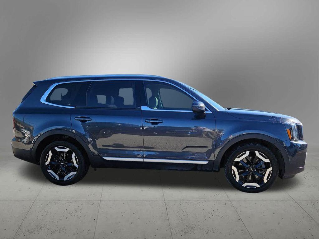 used 2023 Kia Telluride car, priced at $35,433