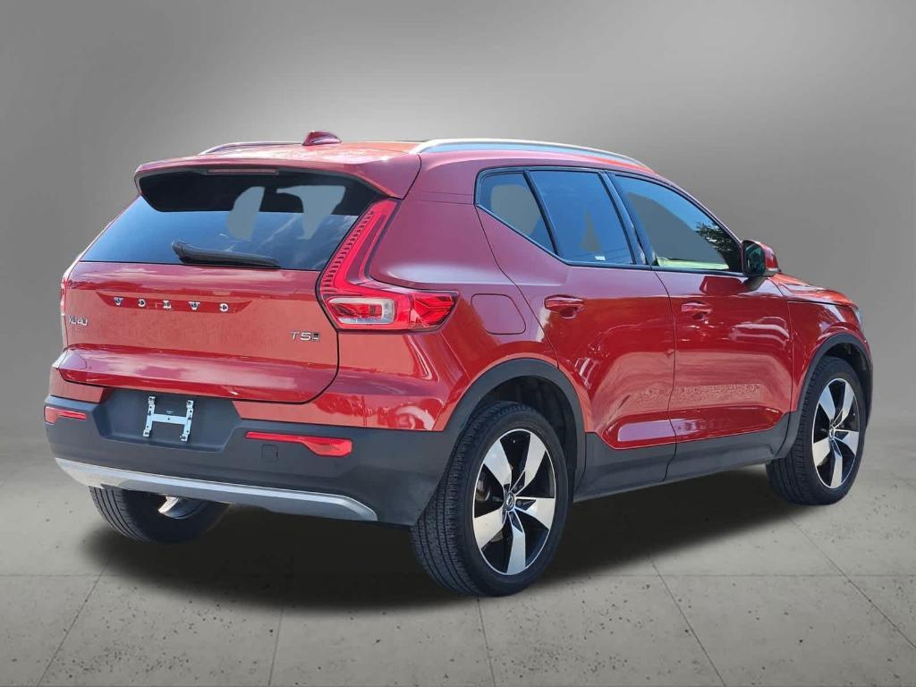 used 2021 Volvo XC40 car, priced at $21,671