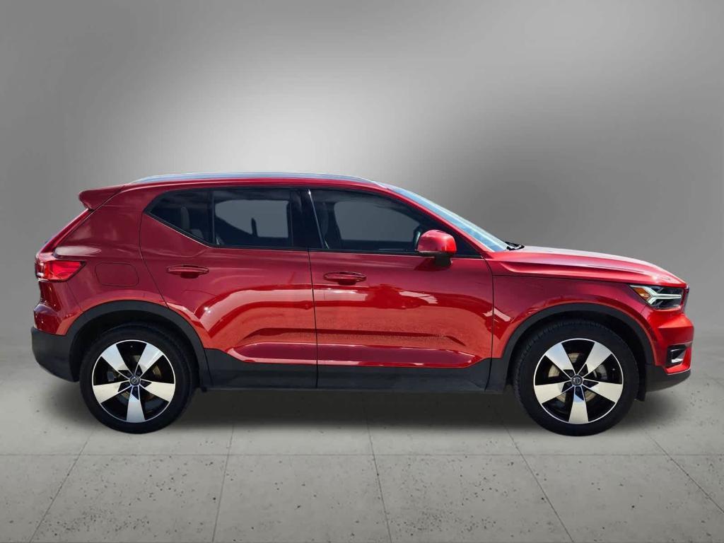 used 2021 Volvo XC40 car, priced at $21,671