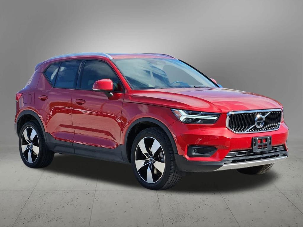 used 2021 Volvo XC40 car, priced at $21,671