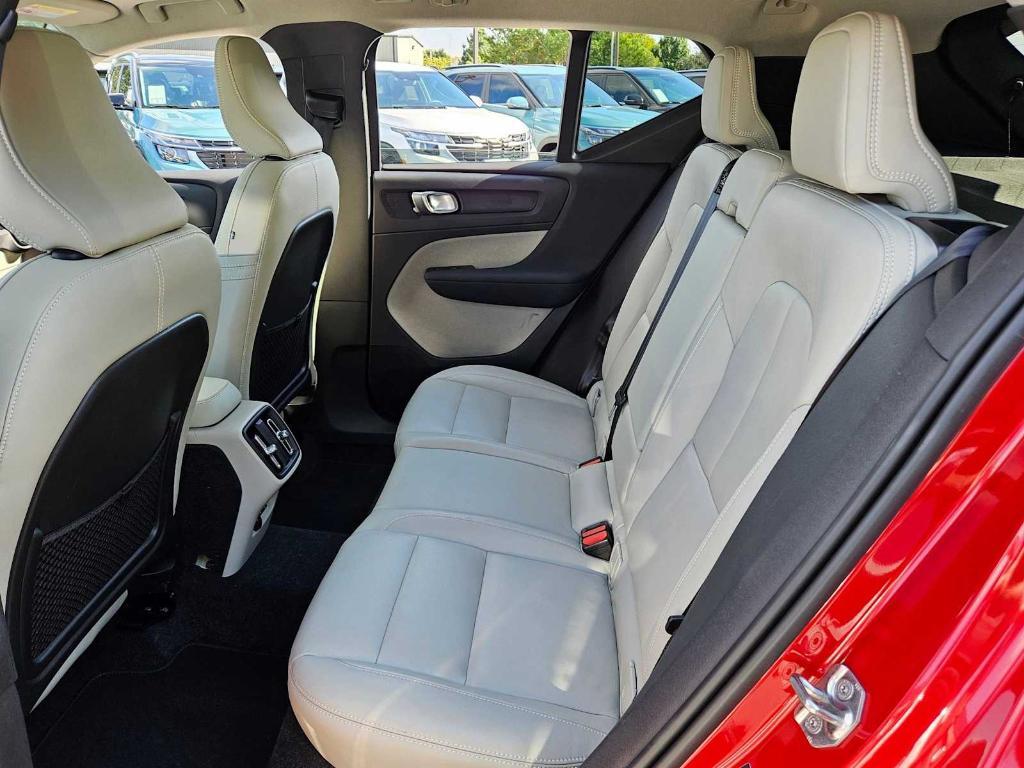 used 2021 Volvo XC40 car, priced at $21,671