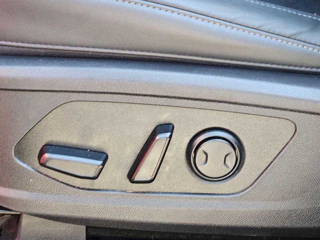 used 2022 Kia Sorento car, priced at $21,934