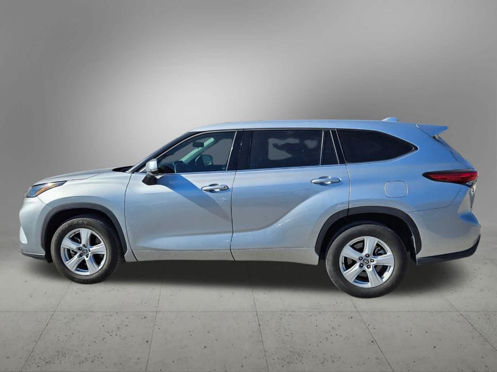 used 2021 Toyota Highlander car, priced at $28,309