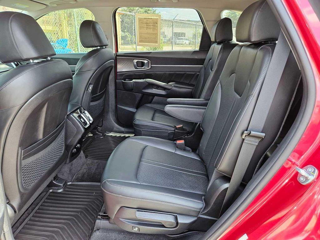 used 2023 Kia Sorento car, priced at $26,400
