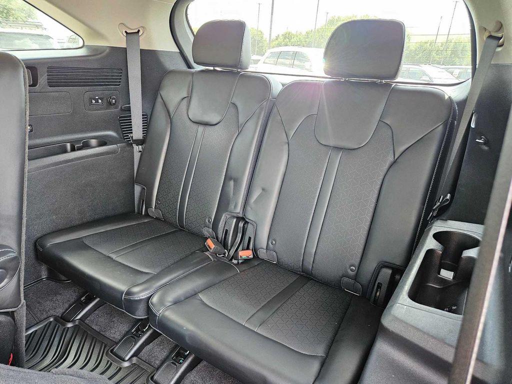 used 2023 Kia Sorento car, priced at $26,400