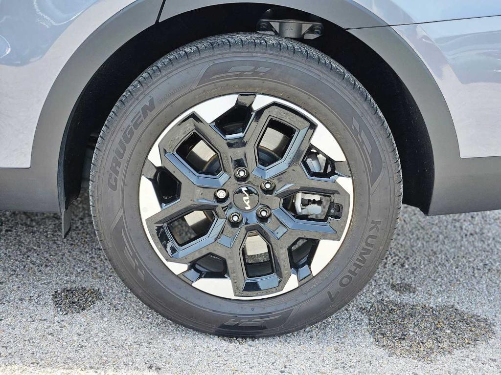 used 2024 Kia Sorento car, priced at $32,583