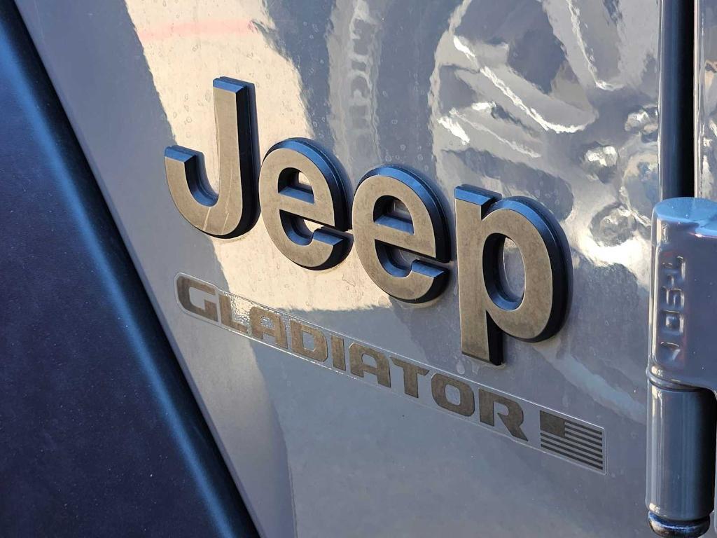 used 2023 Jeep Gladiator car, priced at $26,600