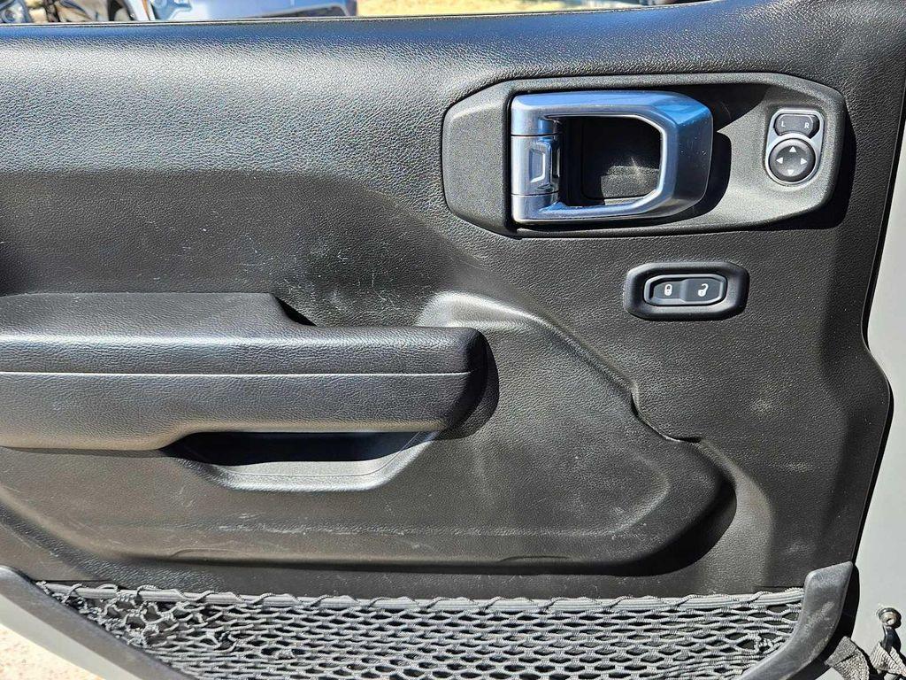used 2023 Jeep Gladiator car, priced at $26,100