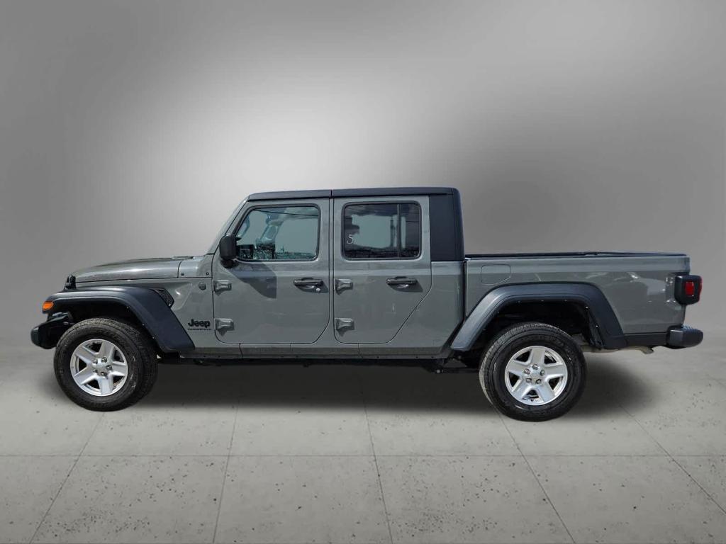 used 2023 Jeep Gladiator car, priced at $26,600