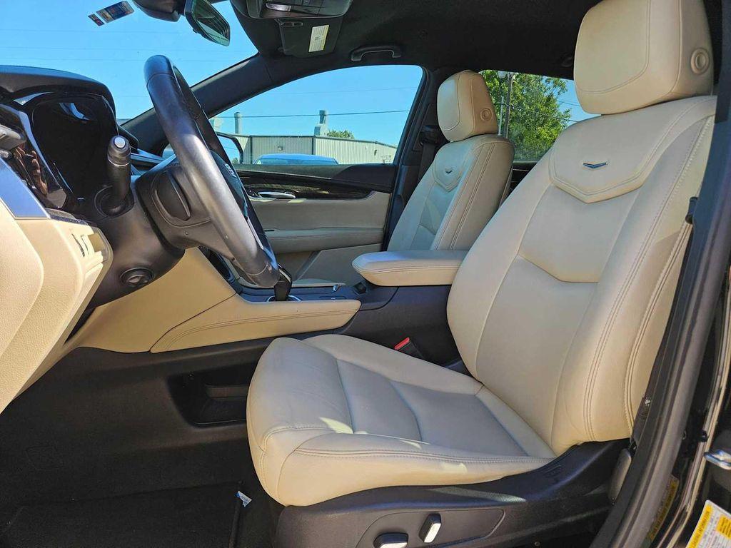 used 2017 Cadillac XT5 car, priced at $13,532