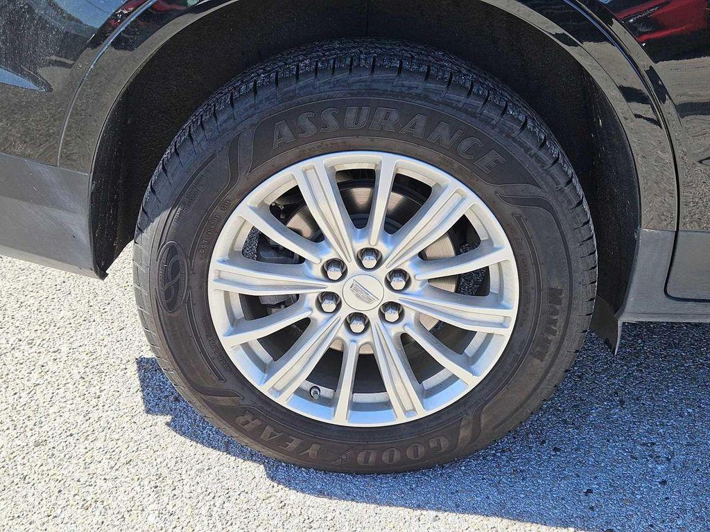 used 2017 Cadillac XT5 car, priced at $13,532