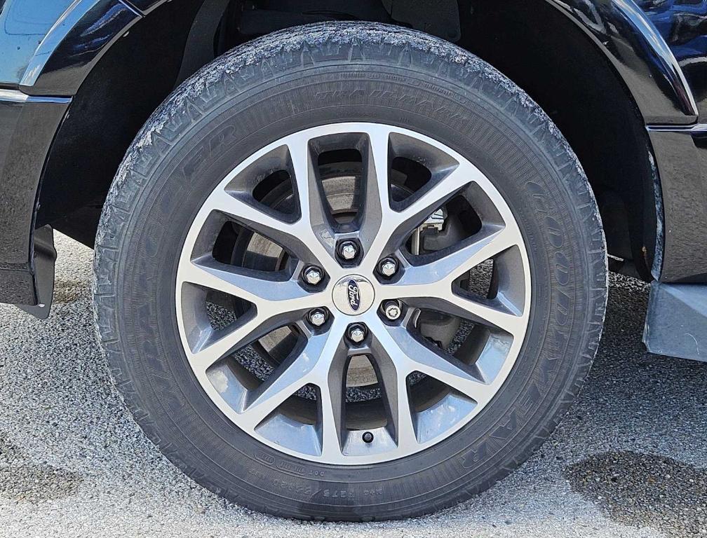 used 2017 Ford Expedition car, priced at $16,926