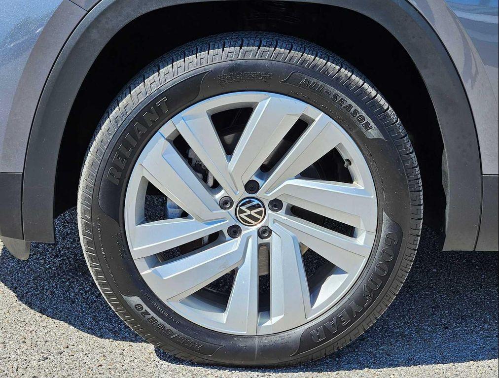 used 2022 Volkswagen Atlas Cross Sport car, priced at $16,959