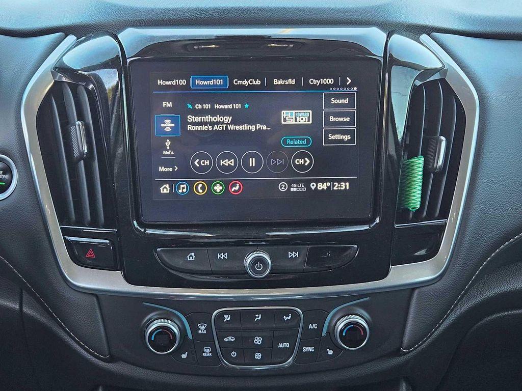 used 2021 Chevrolet Traverse car, priced at $17,998