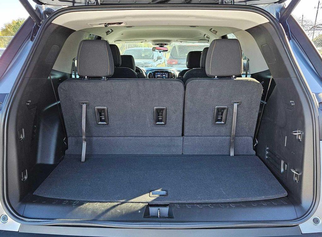 used 2021 Chevrolet Traverse car, priced at $17,998